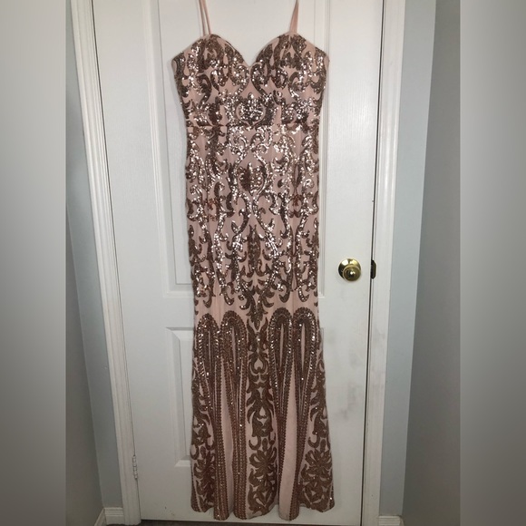 Dresses & Skirts - Formal floor length gown.